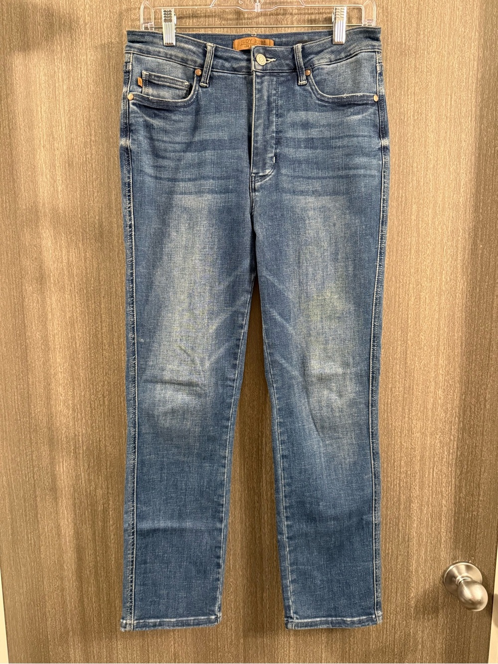 Judy Blue Faded Medium Blue Capri Jeans